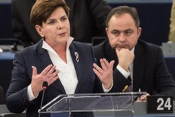 ue europarlament strasburg beata szydło premier