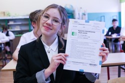 Egzamin ósmoklasisty 2023: Pierwsza tura już za nami. Zobacz, jakie nastroje panowały wśród abiturientów [GALERIA]