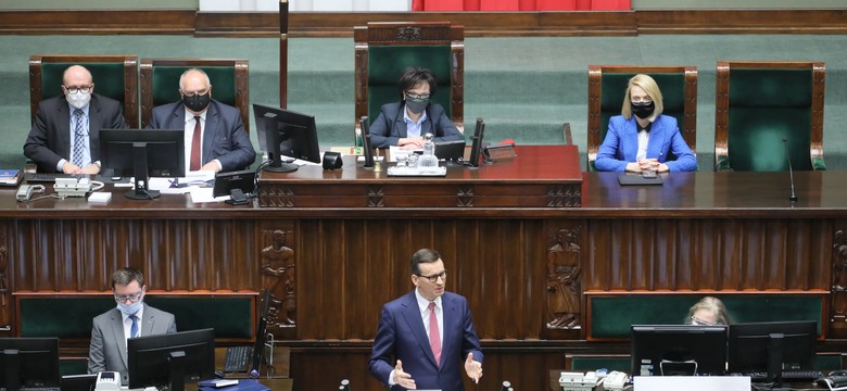 Gaz na granicy. Premier: Spójrzcie na pałowanie i na zabitych ludzi we Francji