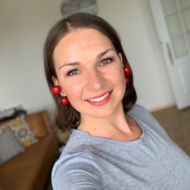 Moderátorka Rádia Kiss Bára Tlučhořová. 