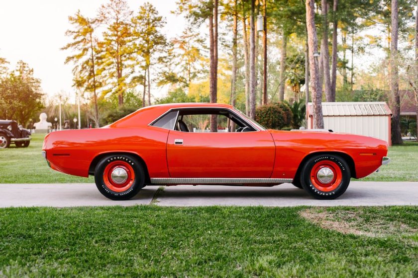 Plymouth hemi cuda