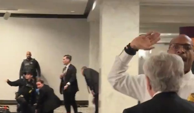 Trenutak kada je uhapšen osumnjičeni za pucnjavu na Trampovoj večeri