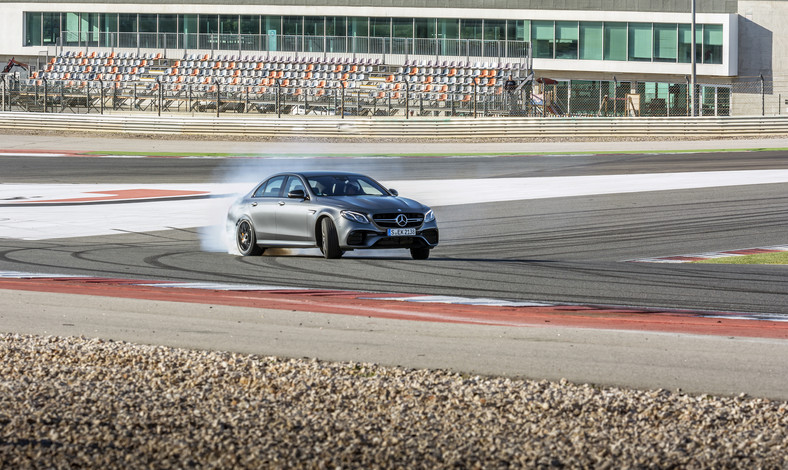  Mercedes-AMG E63