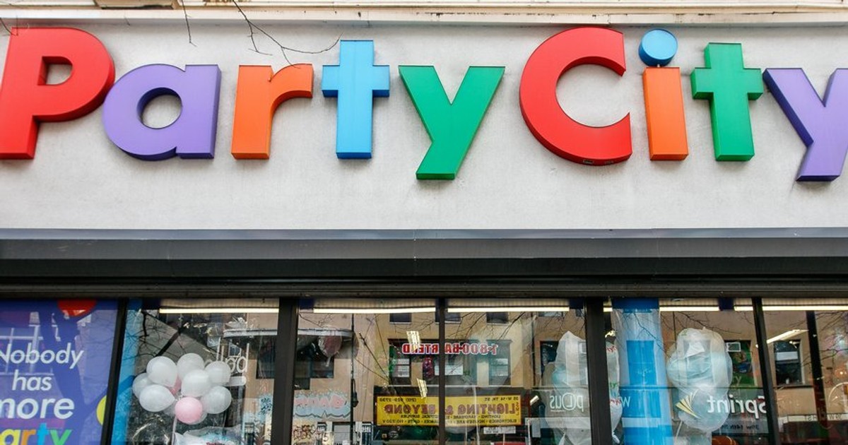 Party City is closing 45 stores amid a global helium shortage — here's