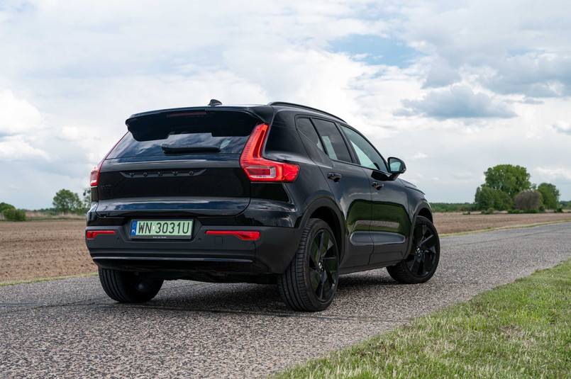 Volvo EX40 Performance Black Edition