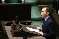 Andruszkiewicz z mocnym wsparciem od Zybertowicza i Dworczyka. "Lepszy niż byli aktywiści SLD i PZPR w PO"