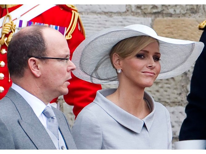 Książę Albert II z Monaco wraz z narzeczoną, Charlene Wittstock