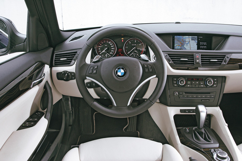 BMW X1 xDrive 23d - Ni to kombi, ni to SUV
