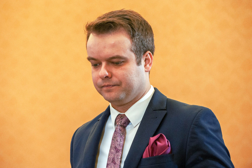 Rafał Bochenek w latach 2016-2017 był rzecznikiem prasowym w rządzie premier Beaty Szydło