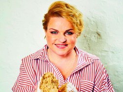 Jak z resztek zrobić ucztę? Katarzyna Bosacka o "Cudach w kuchni" [WYWIAD]