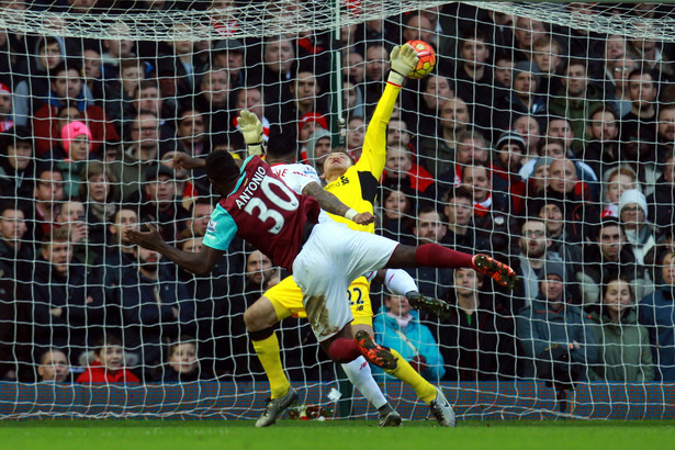 Liga angielska: Niespodziewana porażka Liverpoolu z West Ham. WIDEO