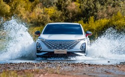 OMODA 5 wjeżdża do Polski. Oto cena, silnik 1.6 i wyposażenie. Będzie hit