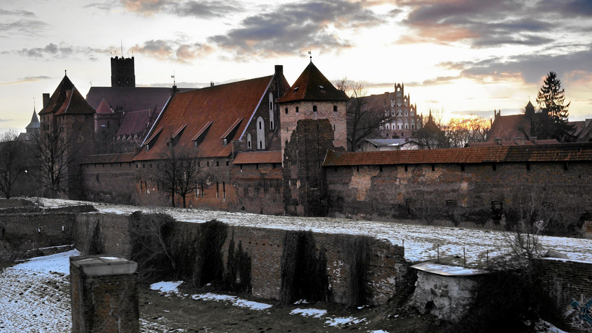 Na terenie m.in. Wielunia i Malborka organizowane będą wydarzenia w ramach "Wielkiego Teatr Historii" - projektu zakładającego organizację masowych widowisk plenerowych, rekonstrukcji ważnych wydarzeń historycznych. Szczegóły ogłosi jutro minister kultury.