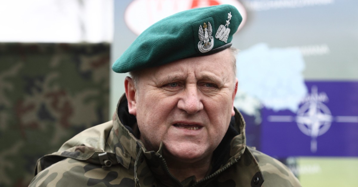 Rosyjskie rakiety nad Warszawą? Gen. Pacek: Obawiam się