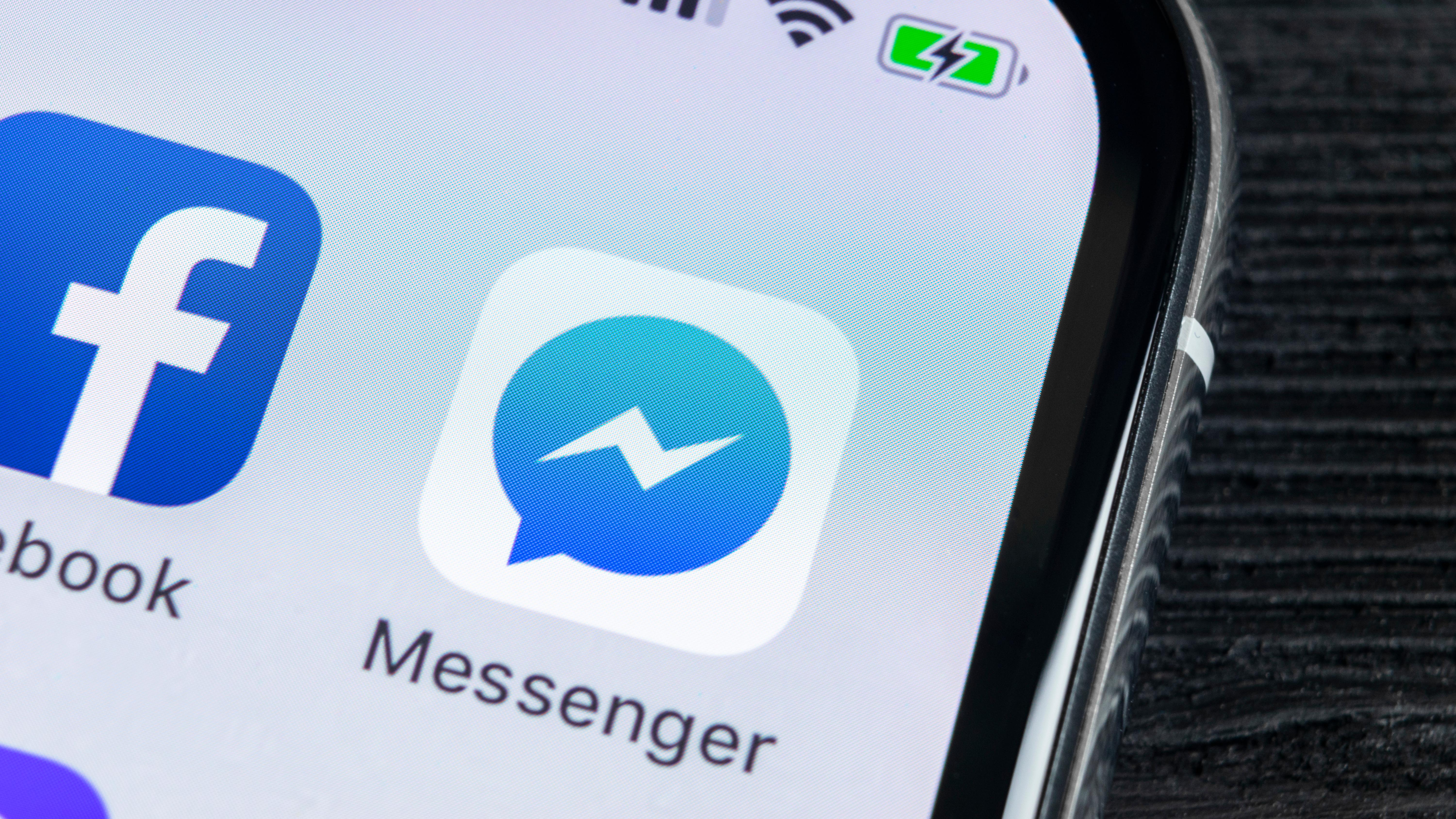 Facebook Messenger dostaje pasek wyszukiwania emoji. Jest też nowy motyw  czatu