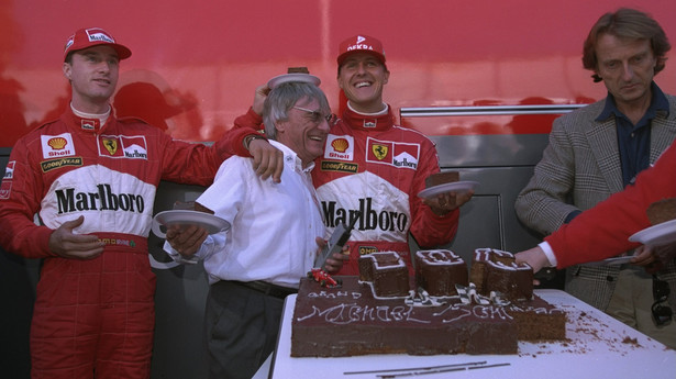 Bernie Ecclestone i Michael Schumacher w serialu "Lucky!"
