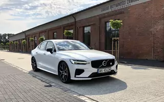 Volvo S60 T8 Polestar Engineered - zimny Szwed