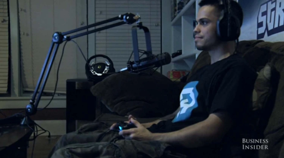 Jedan od trojice gejmera