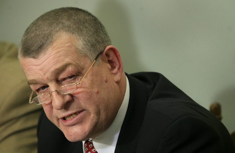 Sąd Apelacyjny w Lublinie utrzymał w środę w mocy postanowienie Sądu Okręgowego w Radomiu o warunkowym przedterminowym zwolnieniu z więzienia b. posła Samoobrony Stanisława Łyżwińskiego. Obecnie Łyżwiński jest na wolności. Jego stan zdrowia jest bardzo zły.