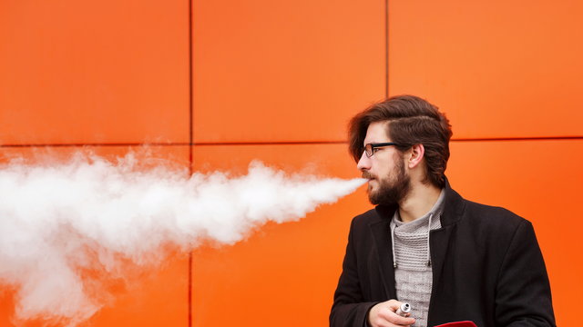 Egy új kutatás szerint még a szívünkre is káros hatással vannak az e-cigaretták