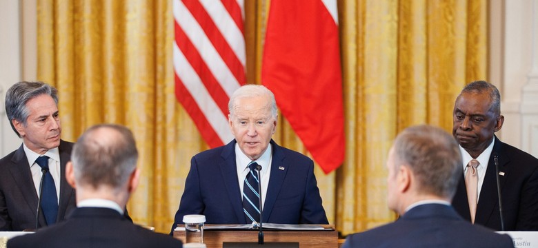 Politolog: Biden nie ufa Dudzie. Apache? "W Ukrainie śmigłowce odpadły w przedbiegach"