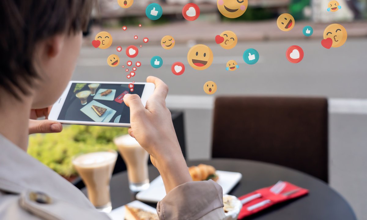 Ta emotka podbija świat. Zmiana lidera wśród najpopularniejszych emoji