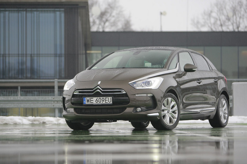 Test Citroena DS5 1.6 THP 200 Sport Chic: elegancka limuzyna