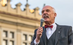 Korwin-Mikke wieszczy koniec Unii Europejskiej. "Zajmuje się homoseksualistami w Kirgistanie"