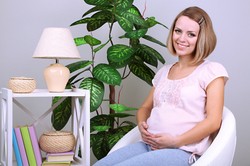 Praca i warunki życia mogą spowodować przedwczesny poród. Nie lekceważ tego!