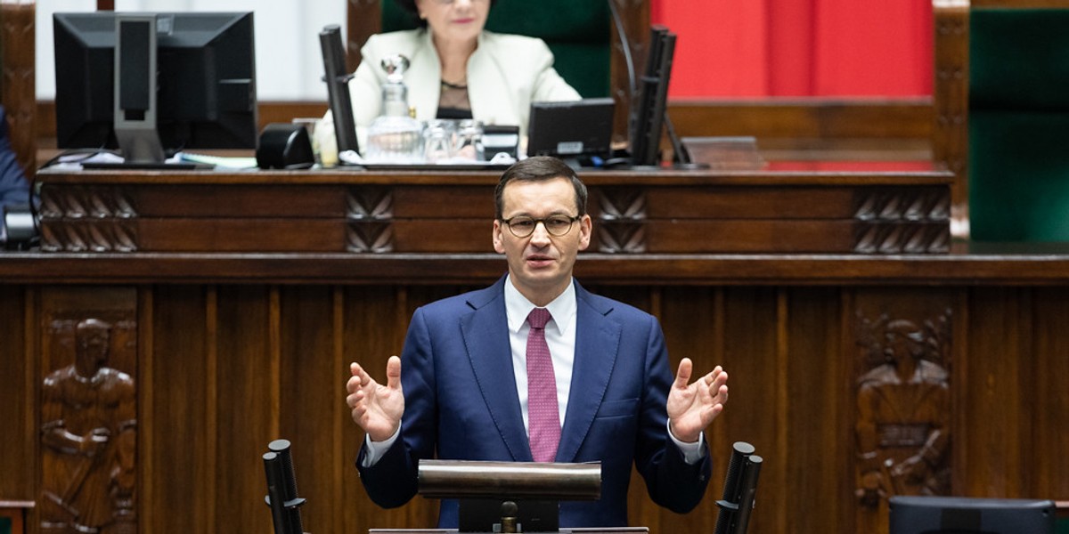 Sejm ma zająć się projektem zniesienia limitu 30-krotności składki na ZUS w najbliższym tygodniu. Zakłada on likwidację od 2020 r. górnego limitu przychodu, do którego płaci się składki na ubezpieczenia emerytalne i rentowe. Dzięki temu Fundusz Ubezpieczeń Społecznych ma zyskać 7,1 mld zł. 