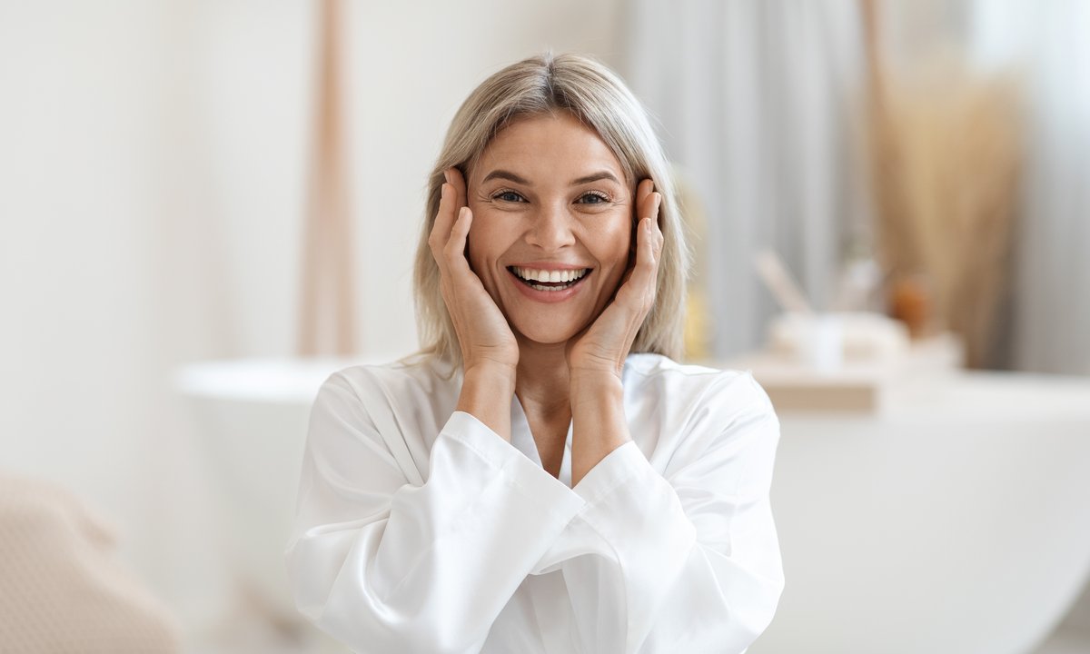 Trendy w pielęgnacji skóry 2026. Smart gentle care, bariera i antyglikacja. Ekspertka wyjaśnia, co działa