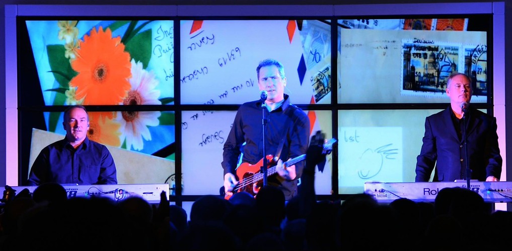 OMD (Orchestral Manoeuvres in the Dark)