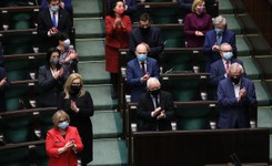 Relacje Polski z innymi państwami są coraz chłodniejsze. SONDAŻ dla DGP i RMF FM