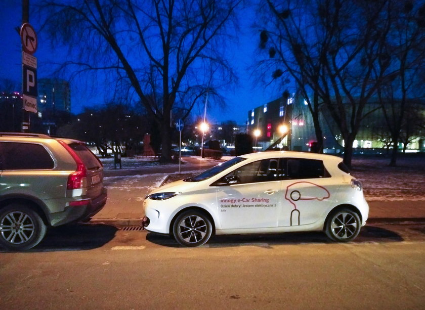 Cisza i niezłe przyspieszenie. Test elektrycznego renault zoe