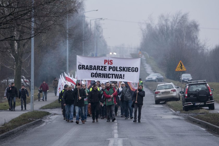 Suszec. Pikieta górników z KWK Krupiński i Makoszowy