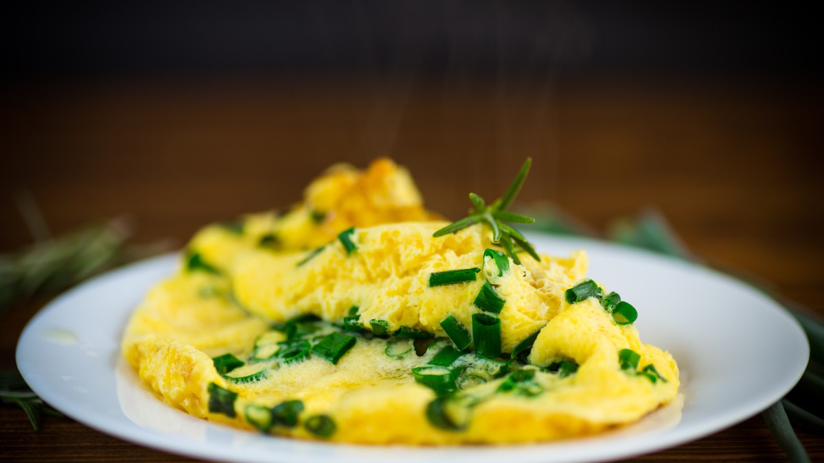 Omlet od jednog jajeta: Uz mali trik biće dovoljan za četvoročlanu porodicu 