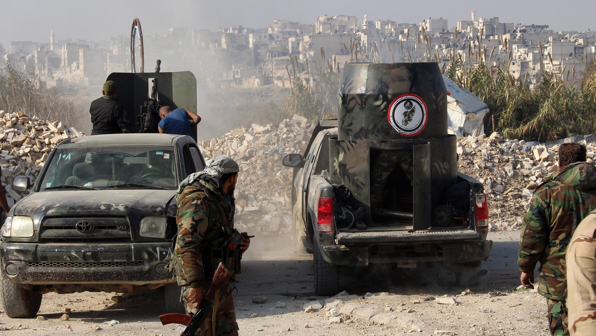 Dziesiątki tysięcy osób są bezpośrednio zagrożone śmiercią w wyniku trwających walk we wschodnim Aleppo w Syrii - ostrzegł dziś rano Międzynarodowy Komitet Czerwonego Krzyża (MKCK).