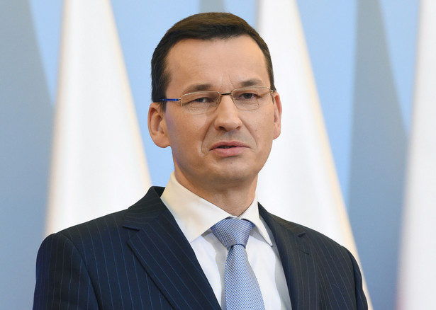 Wróbel: Morawiecki jak "Polak za Gierka" zrobi samochód elektryczny szybciej i taniej