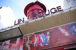 Ikona Paryża, słynny czerwony młyn z Moulin Rouge, stracił skrzydła...