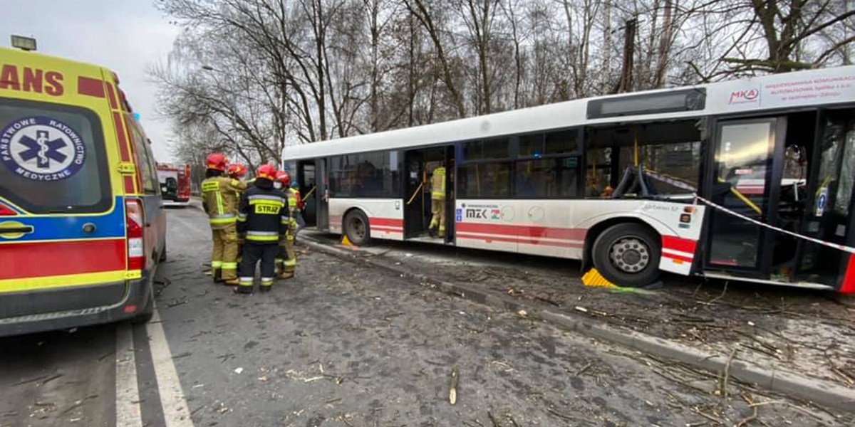 Wypadek w Jastrzębiu-Zdroju. Na miejscu lądowały śmigłowce LPR.