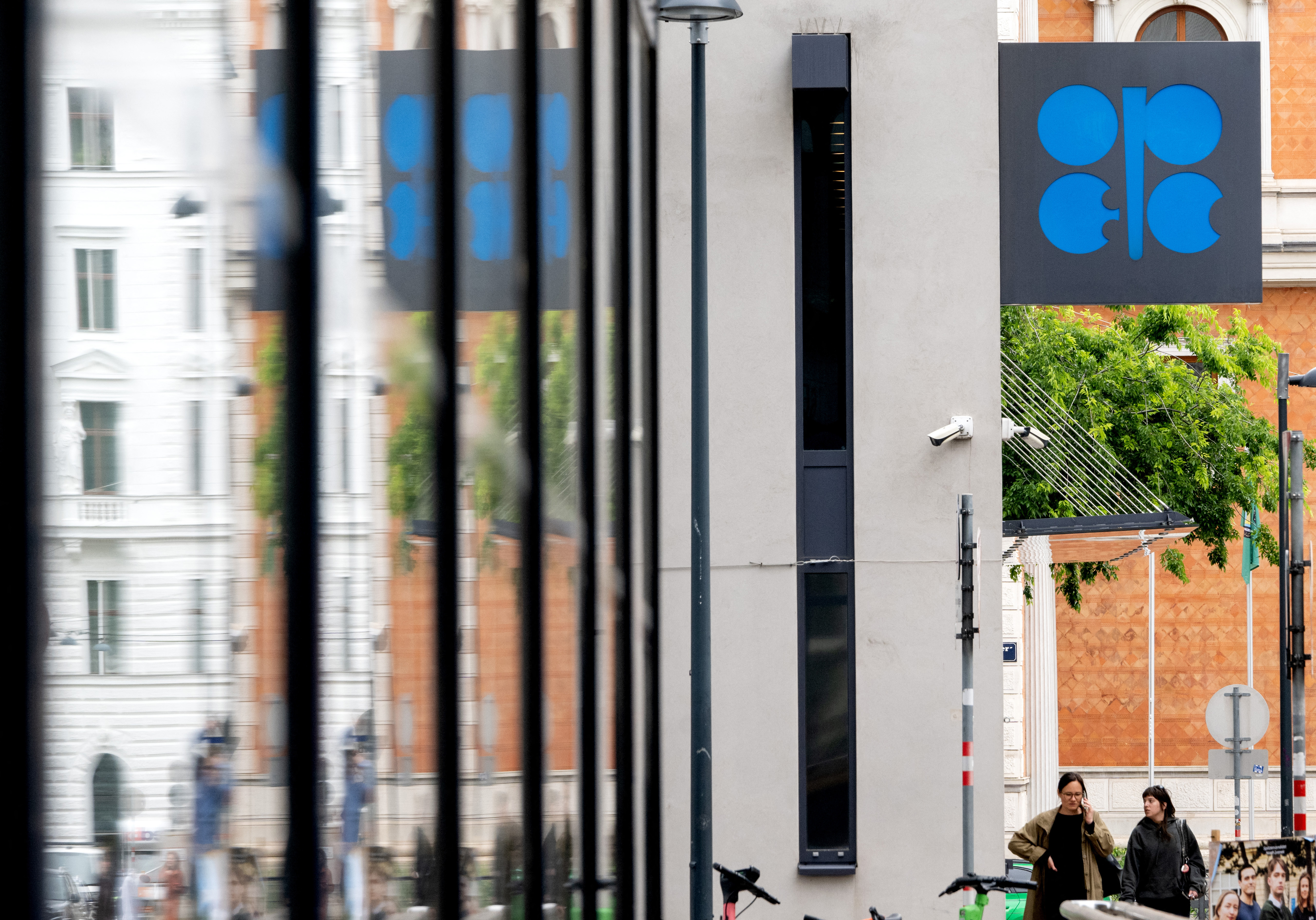 Petrolio: calo a 60,4$ nonostante le interruzioni negli USA e le tensioni geopolitiche