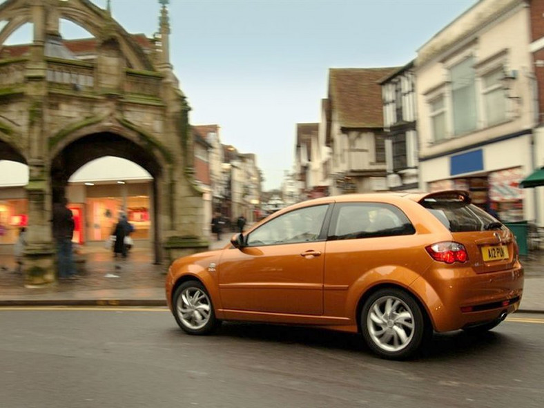 Proton Satria Neo – malajski Lotus