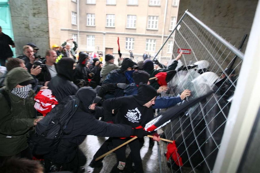 Związkowcy kontra policja. Są ranni