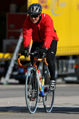 Schumacher walczy o życie. Miał wylew krwi do mózgu. Jest w śpiączce