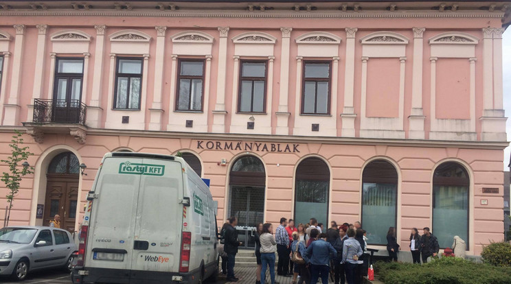 A kormányablakot is kiürítették Nyíregyházán / Fotó: Olvasóriporter