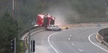 Horror na wiadukcie. Drastyczne wideo z wypadku