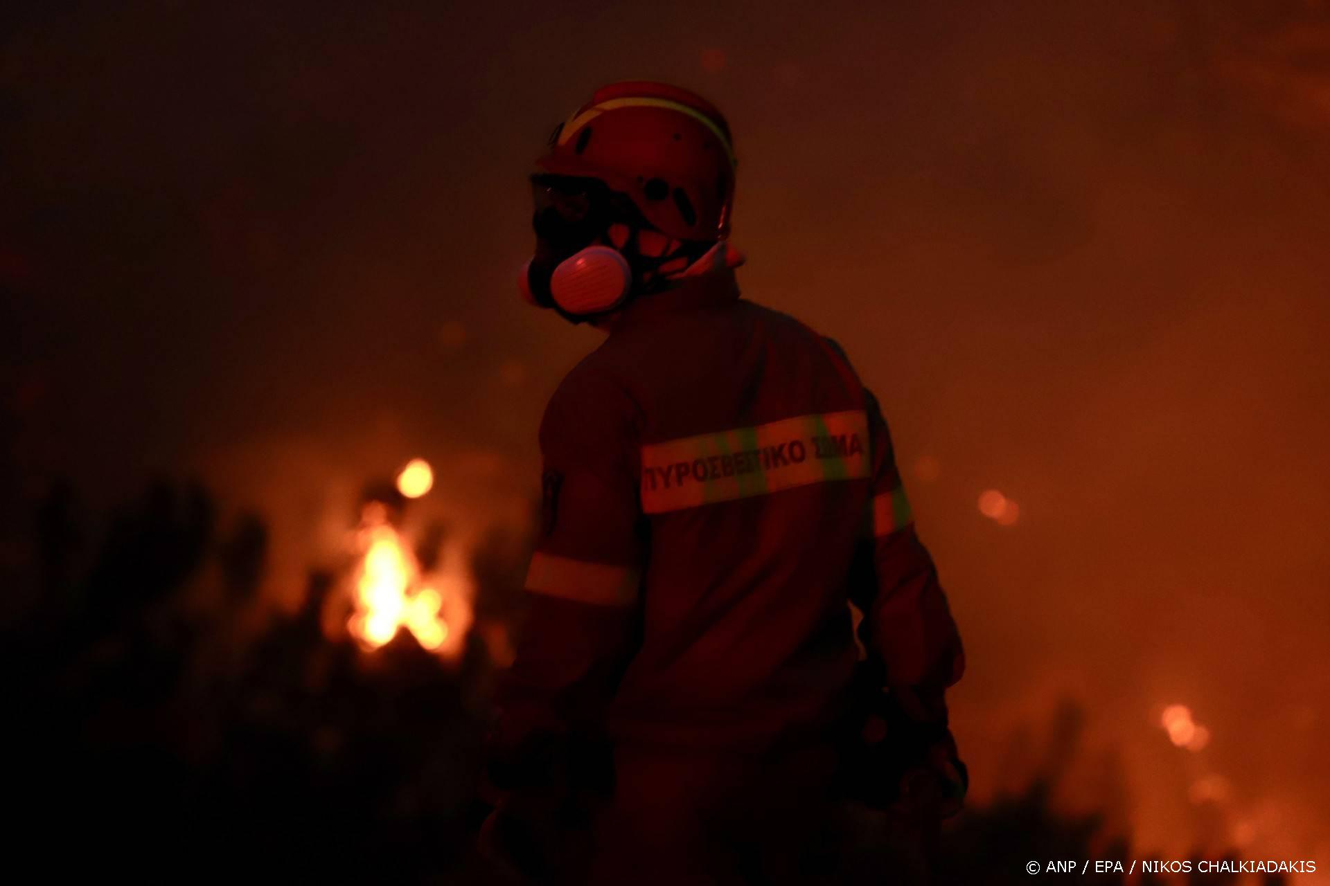 Grote bosbrand Kreta: 3.000 mensen geëvacueerd