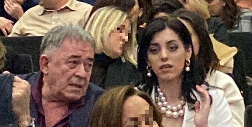 Mima Karadžić sa devojkom