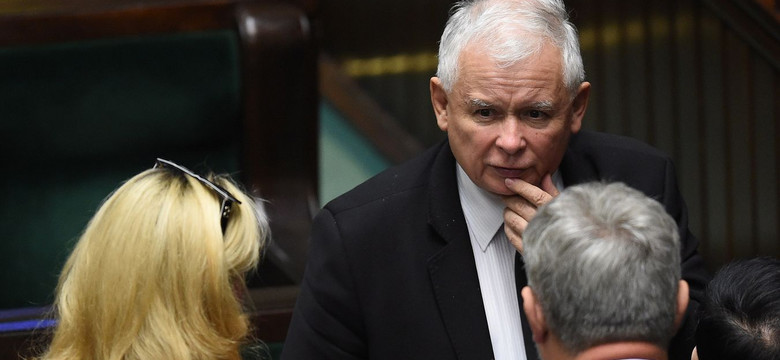 Szef chadeków w PE bije w Kaczyńskiego. Zarzuca mu brak patriotyzmu