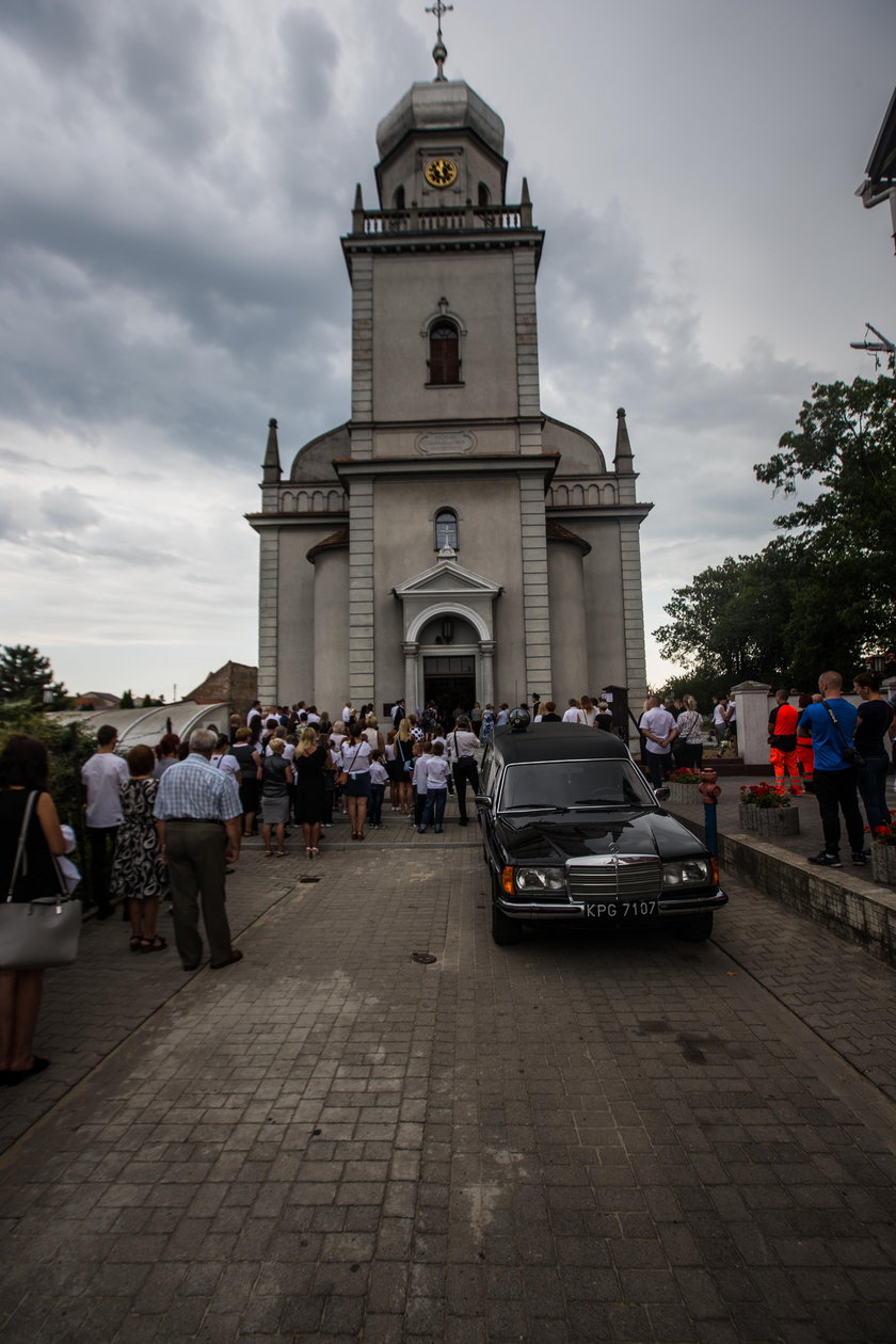 Pogrzeb dzieci utopionych w Darłówku